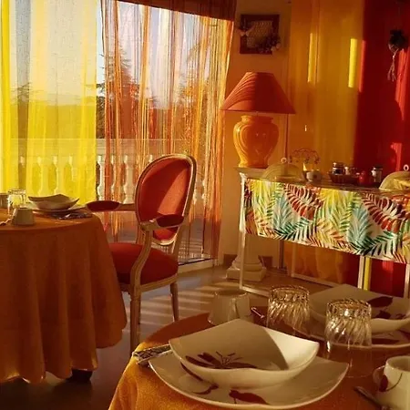 Bed & Breakfast Tikazela - Domaine Ombre Et Lumiere Saint-Jean-de-Muzols