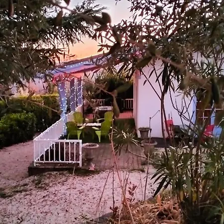Bed & Breakfast Tikazela - Domaine Ombre Et Lumiere Saint-Jean-de-Muzols