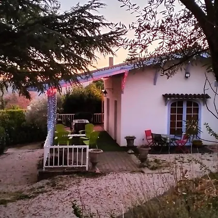 Bed & Breakfast Tikazela - Domaine Ombre Et Lumiere Saint-Jean-de-Muzols